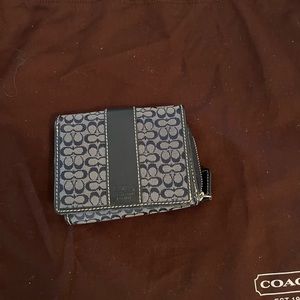 Small vintage coach logo canvas wallet